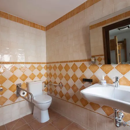 Apartmanhotel La Borda De Pastores 3*